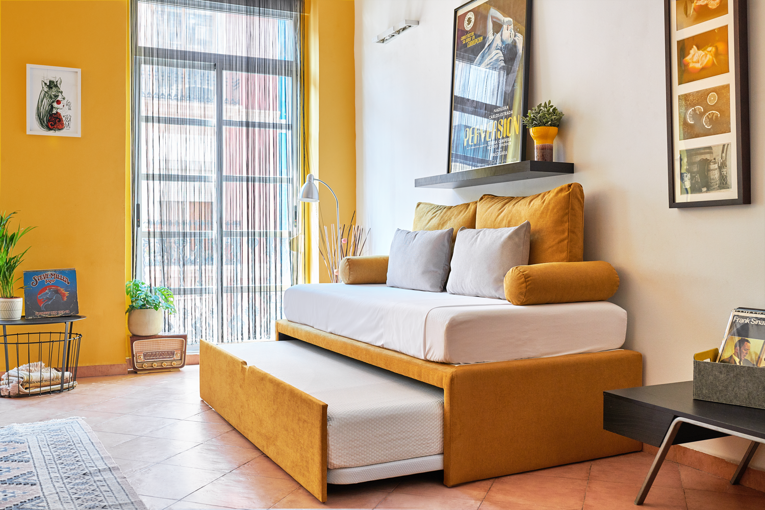 Cama nido en dormitorio